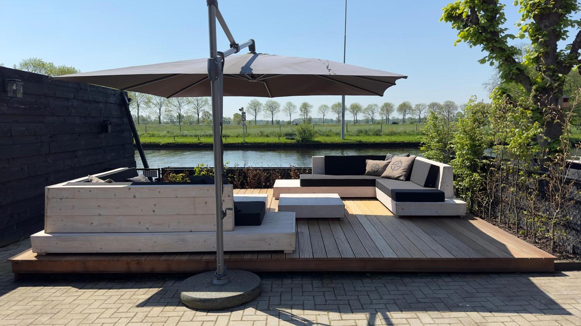 Puur Eastermar - Monumentaal, Authentiek En Luxe Koetshuis Aan Open Vaarwater Met Jacuzzi En Sauna Oostermeer Luaran gambar